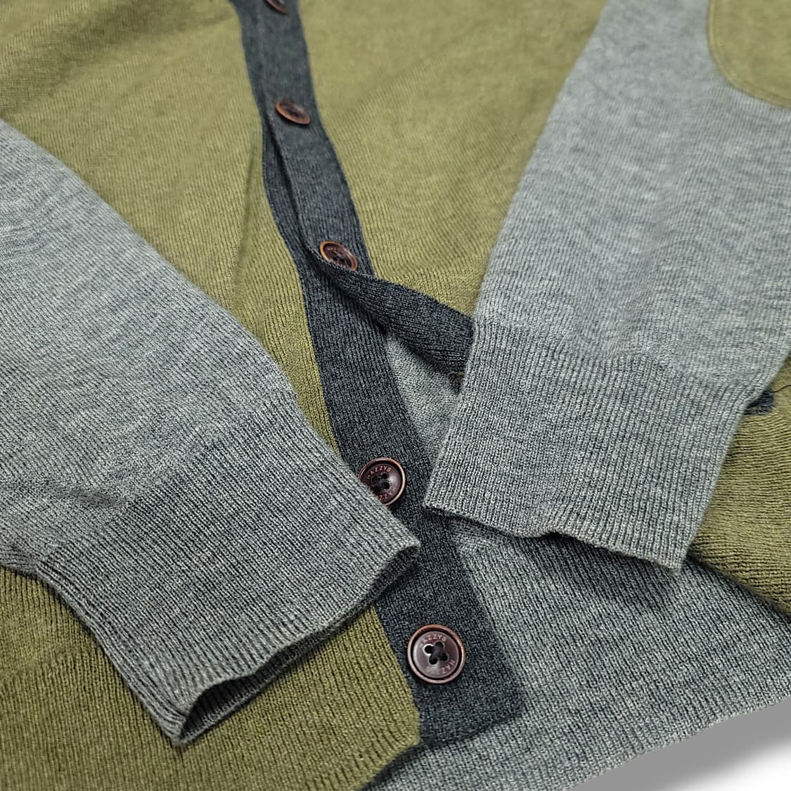 [100] 헤지스 배색 울+모 엘보우패치 가디건 상품이미지7