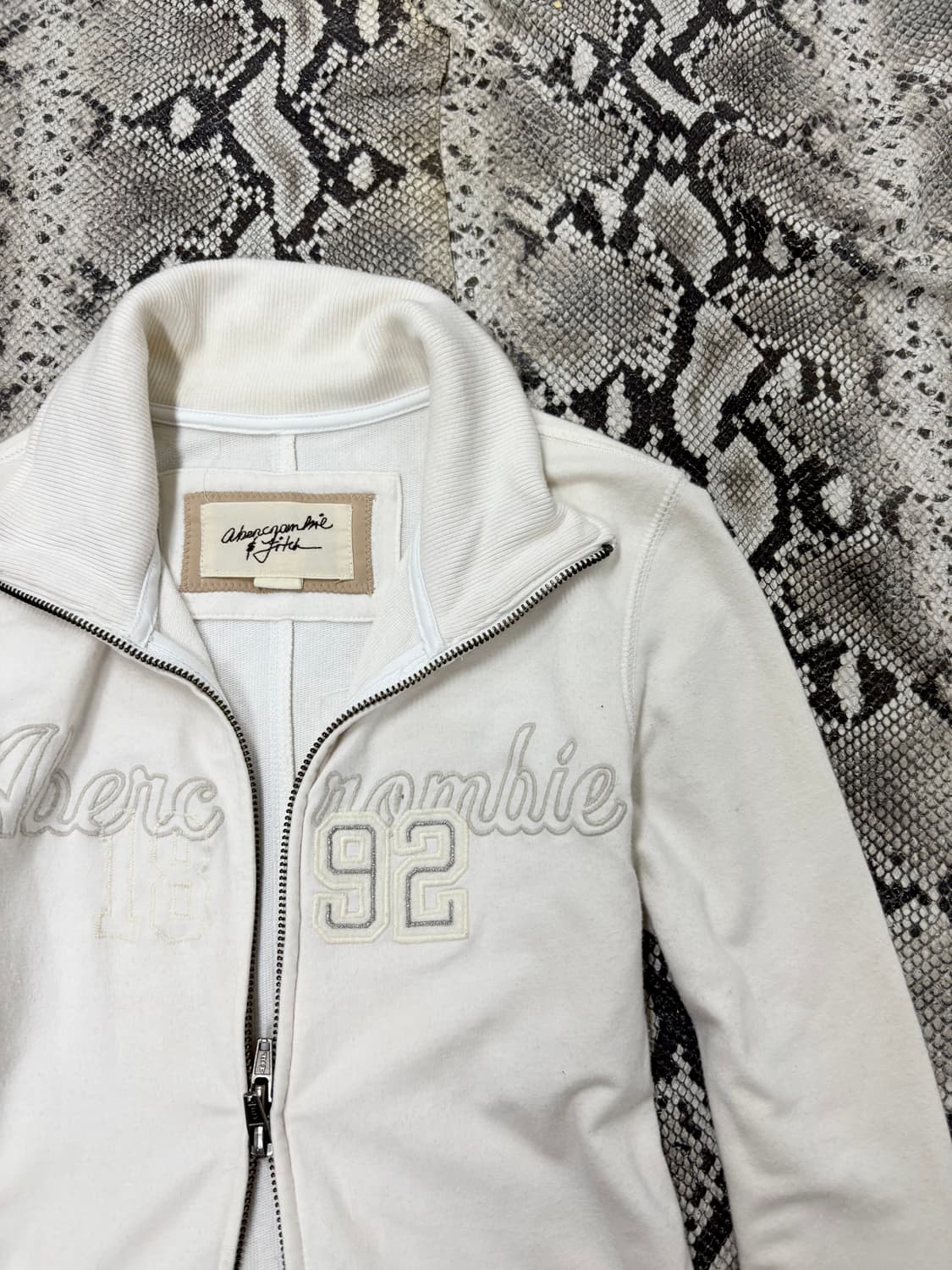 “Abercrombie&Fitch” Y2K Mood White Slim  상품이미지5