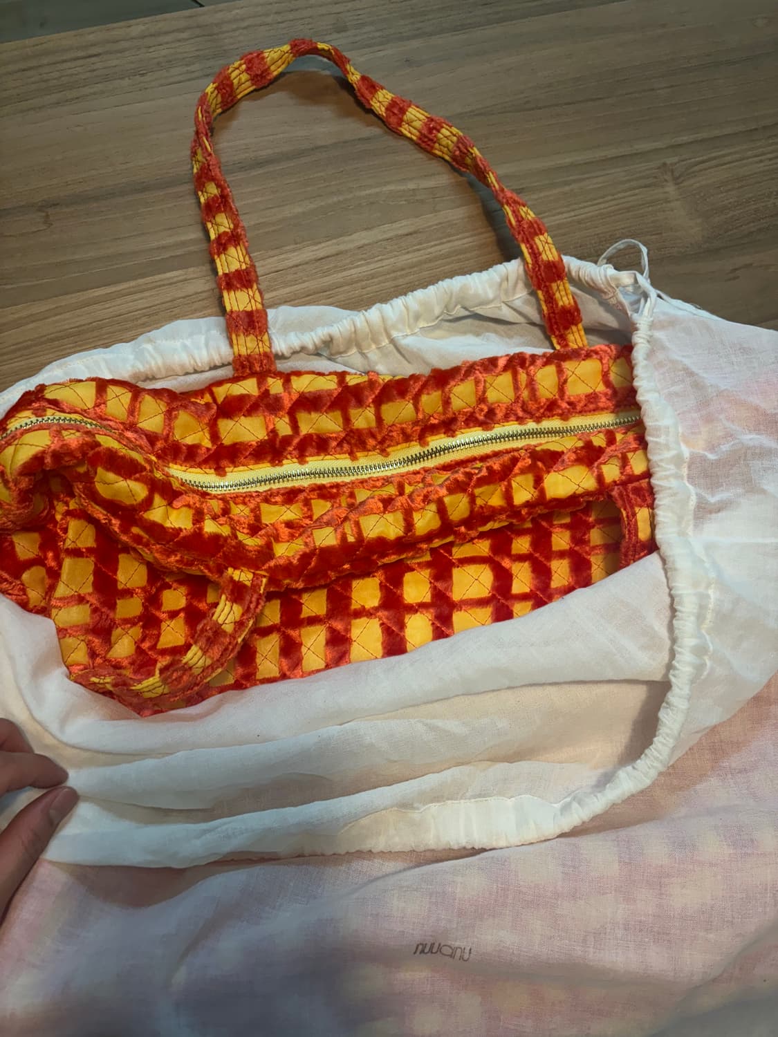 누아누 체크퀄팅 토트백 상품이미지2