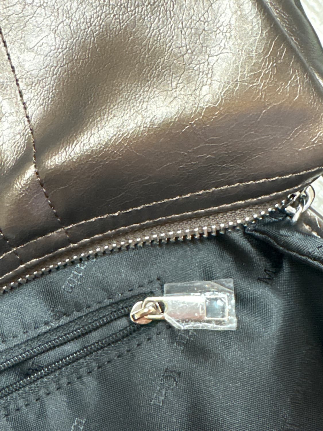 마뗑킴 셔링 리본 라운드 숄더백 브론즈 브라운  상품이미지9