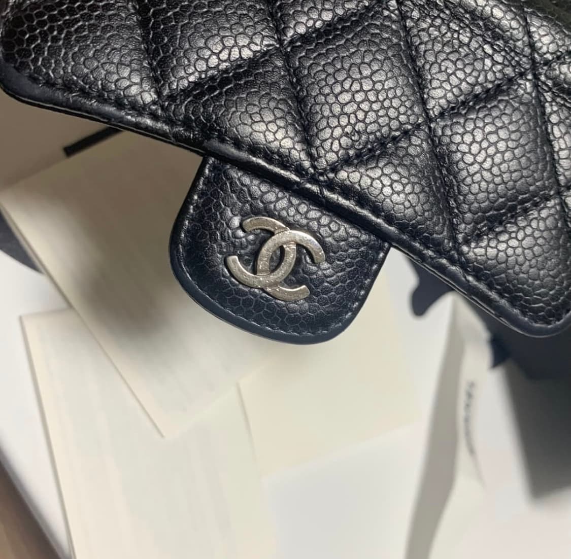 샤넬 캐비어 플랩 카드지갑 은장 상품이미지2