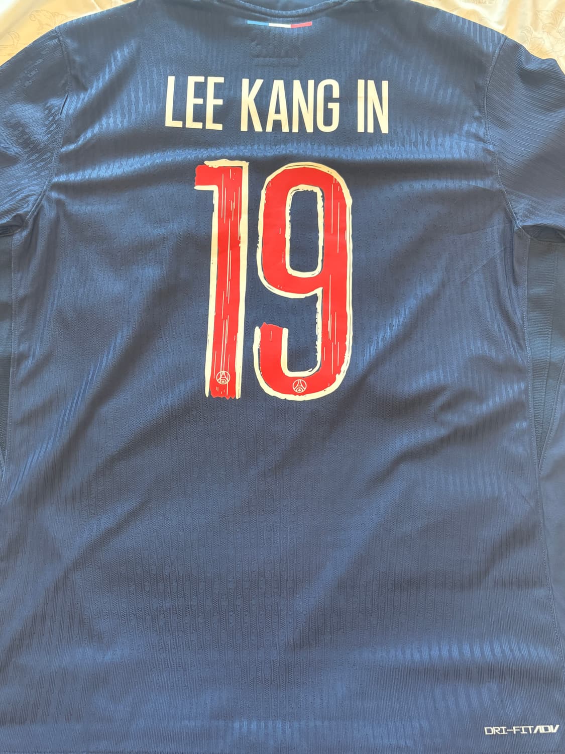 24-25 파리생제르망 이강인 어센틱 XL 유니폼 판매 상품이미지2