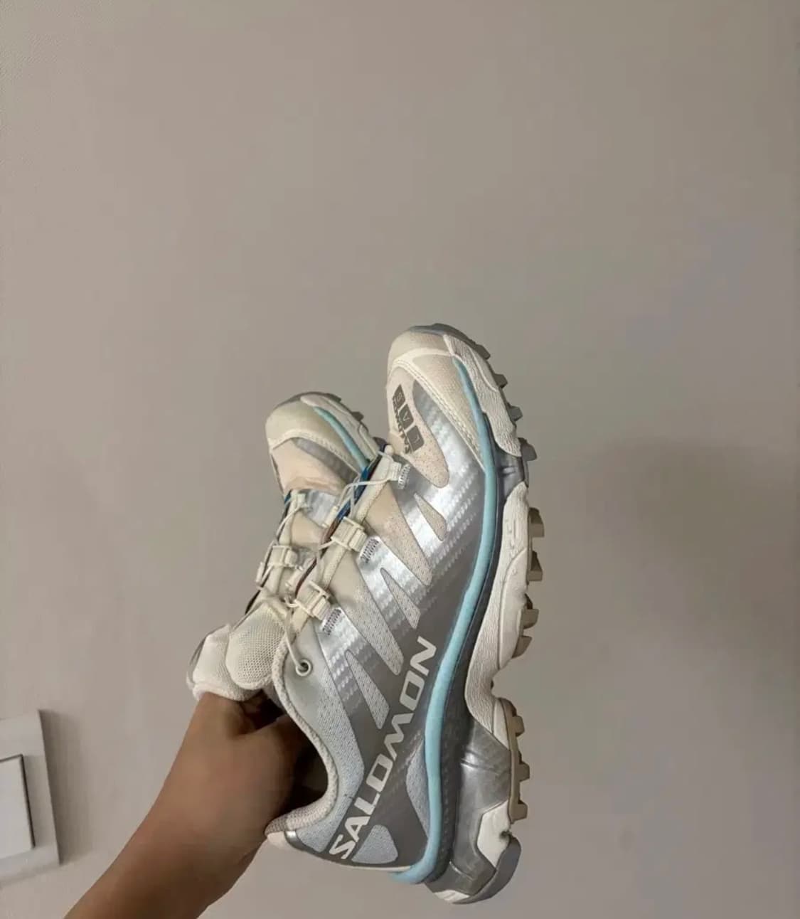 살로몬 Xt4 OG 바닐라 아이스 240사이즈 상품이미지2