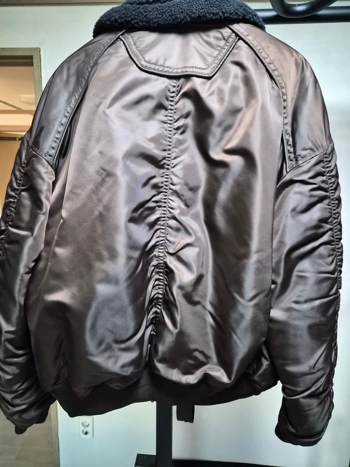 준지 juun.j 브라운 마원 무스탕(Ma-1 무스탕) 48 상품이미지4