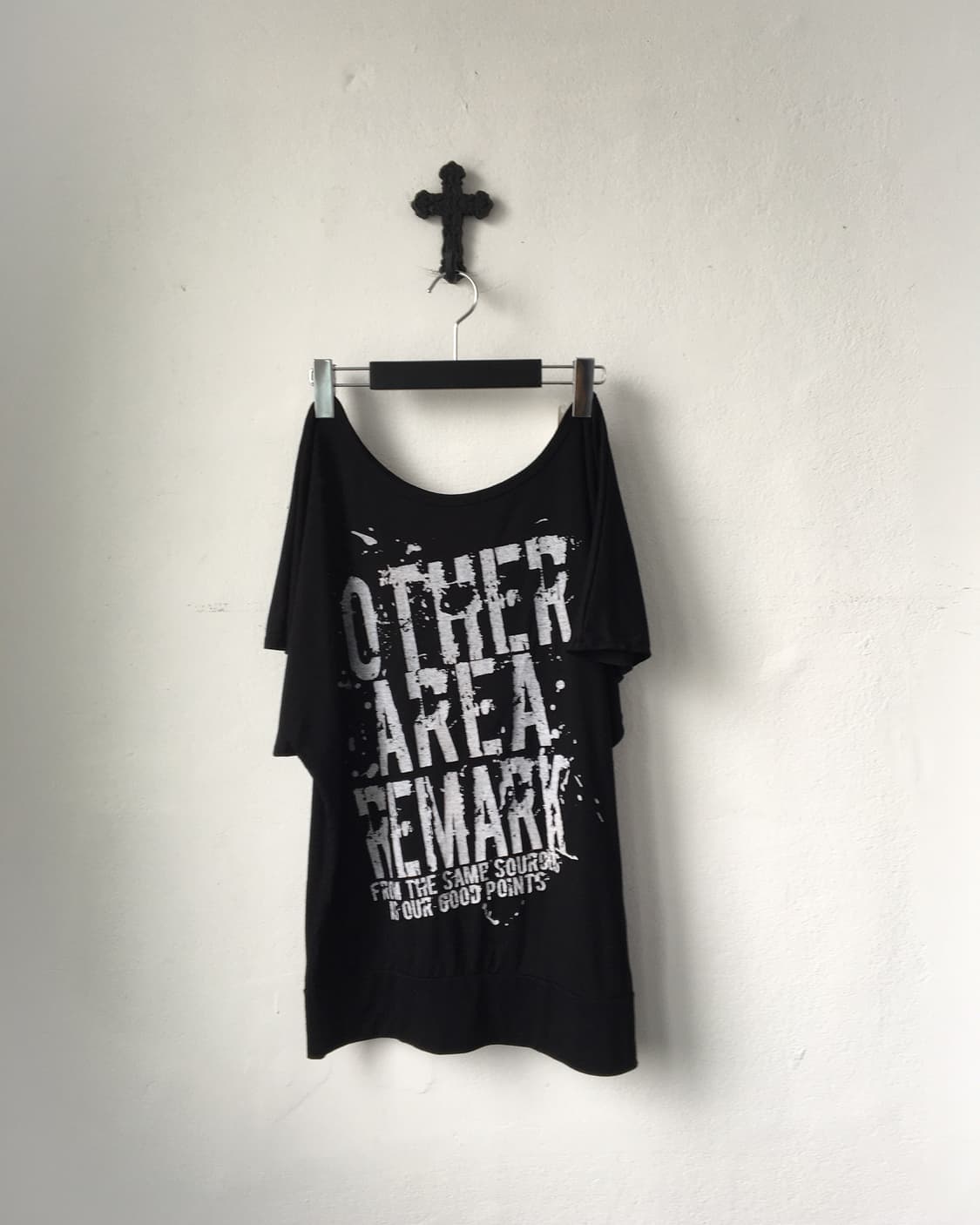 Lettering printing one shoulder t shirt 상품이미지2