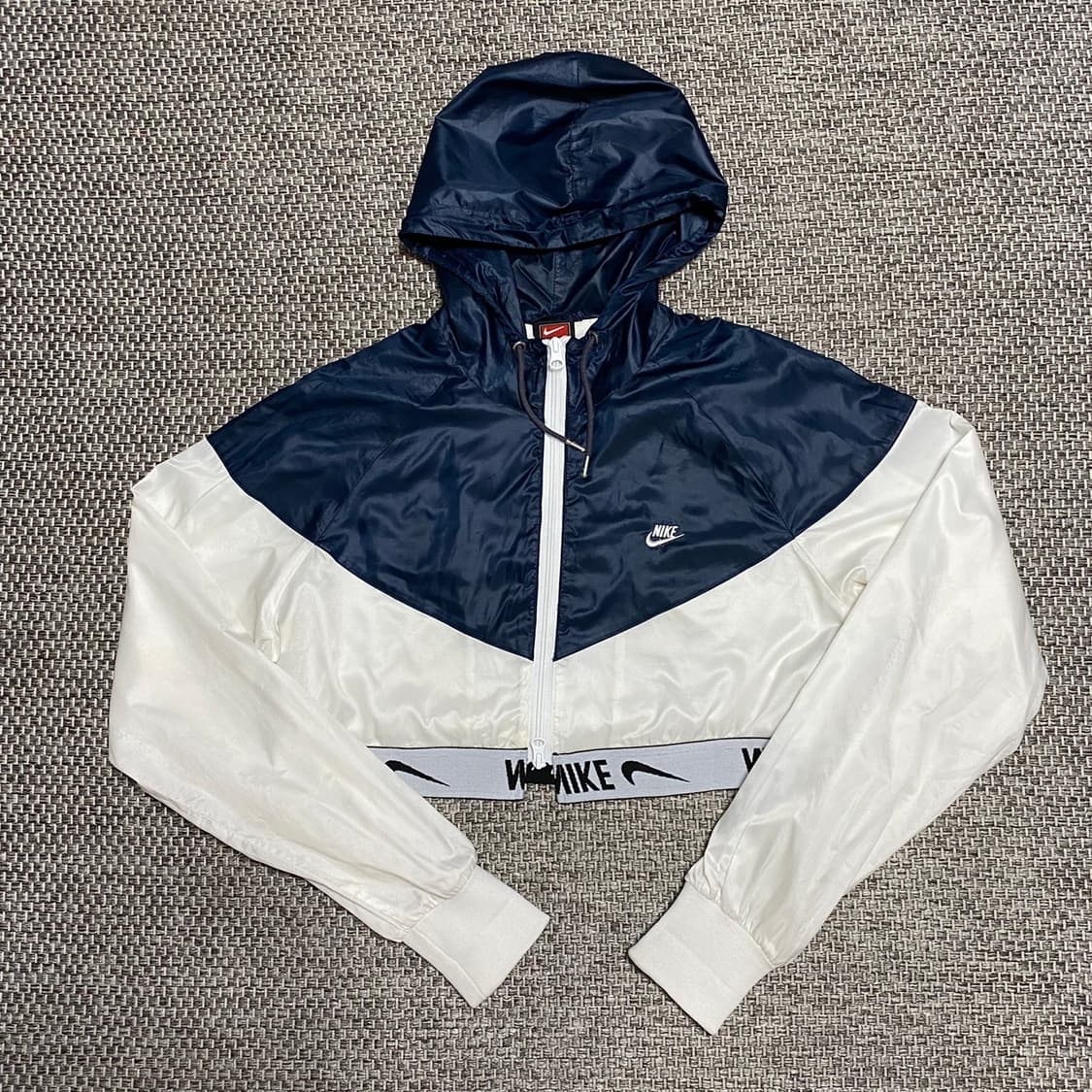 [L] 나이키 빅로고 크롭 투웨이 바람막이 상품이미지3