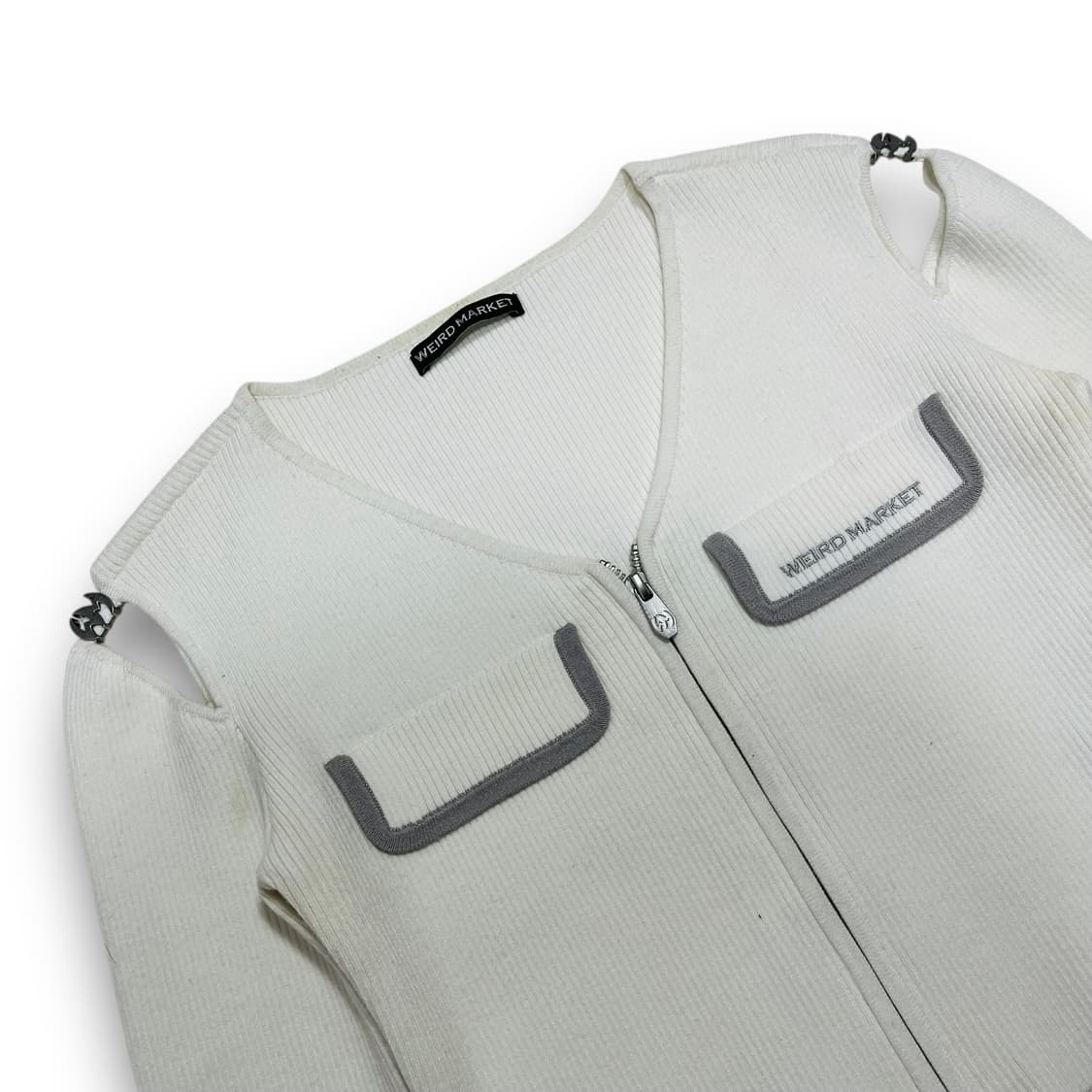 위어드 마켓 사이드 절개 미니 엠블럼 화이트 니트 집업 상품이미지2