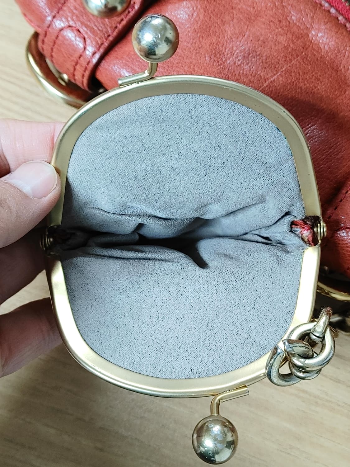 루즈 앤 라운지 여성 소면가죽 원형 토트백 상품이미지10