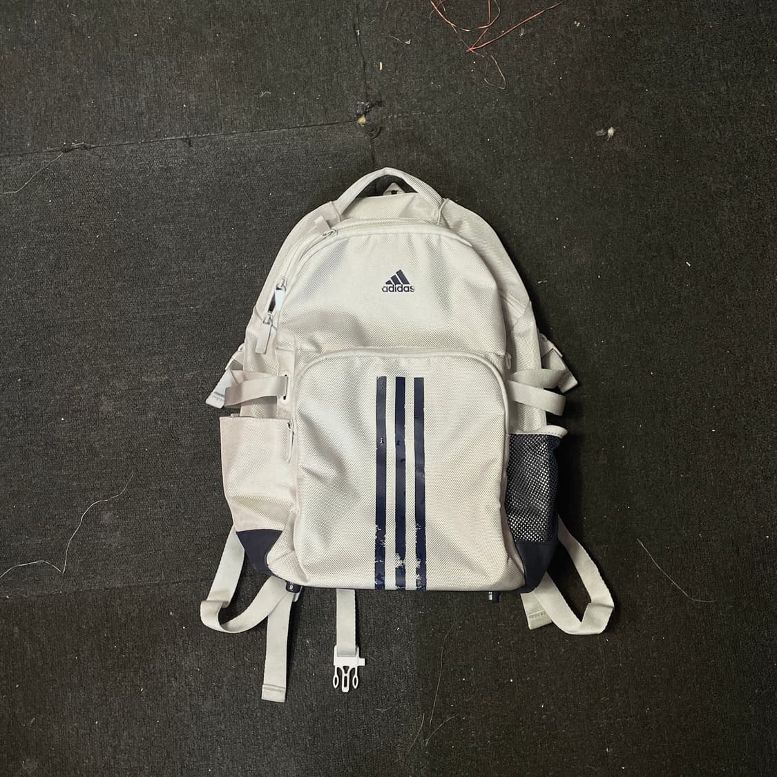 00s 아디다스 화이트 올드스쿨 백팩 가방 os 상품이미지1