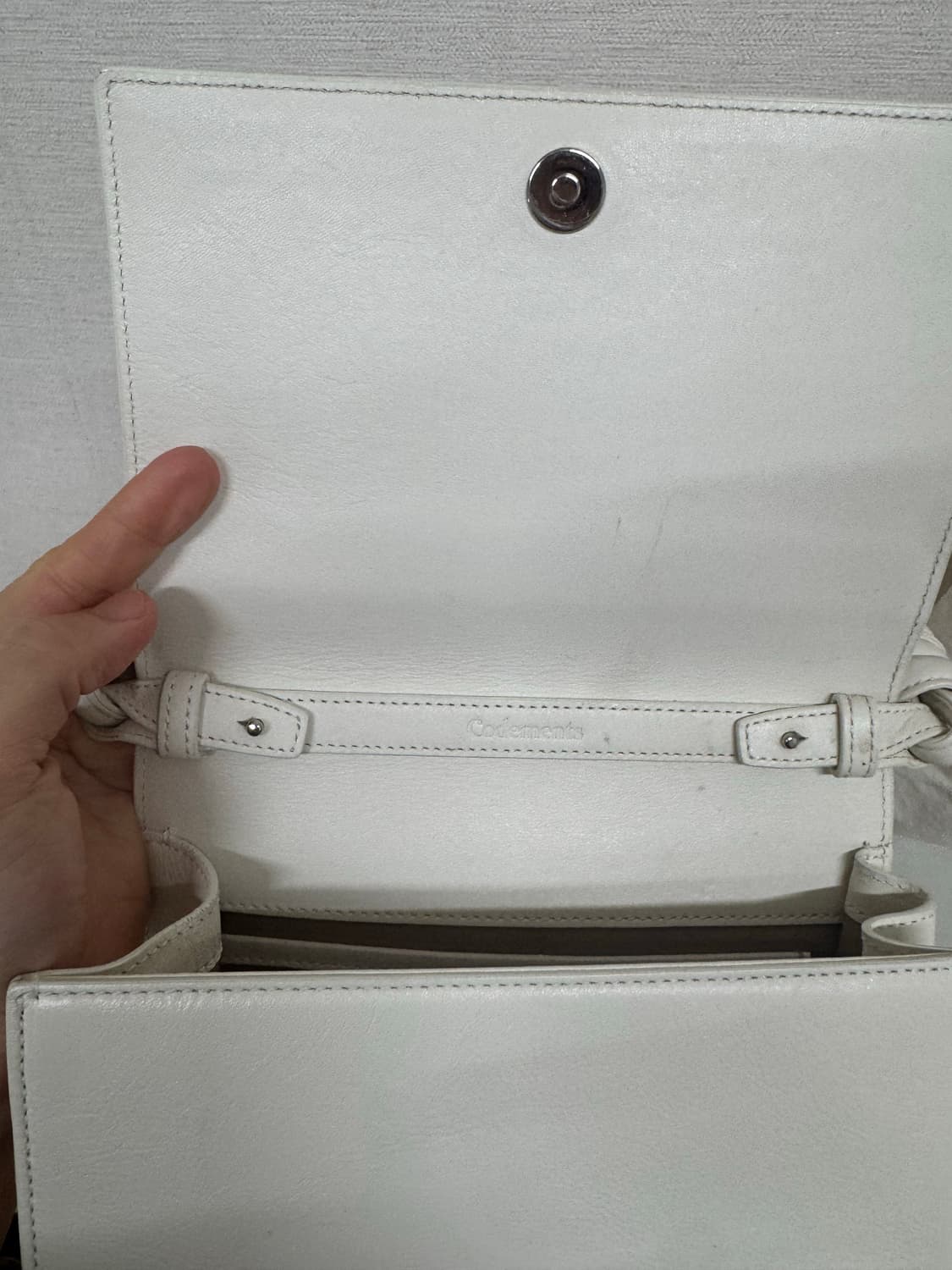 코드먼츠 소가죽 화이트 숄더백 크로스백 상품이미지5