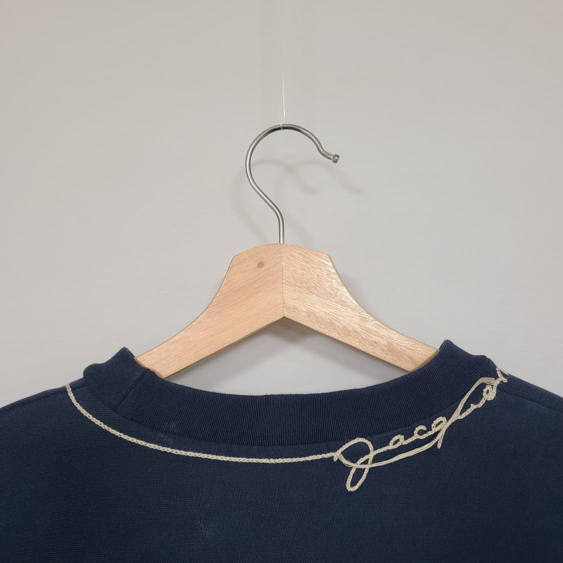 자크뮈스 정품 피오 자수 로고 스웻셔츠 네이비 L 상품이미지6