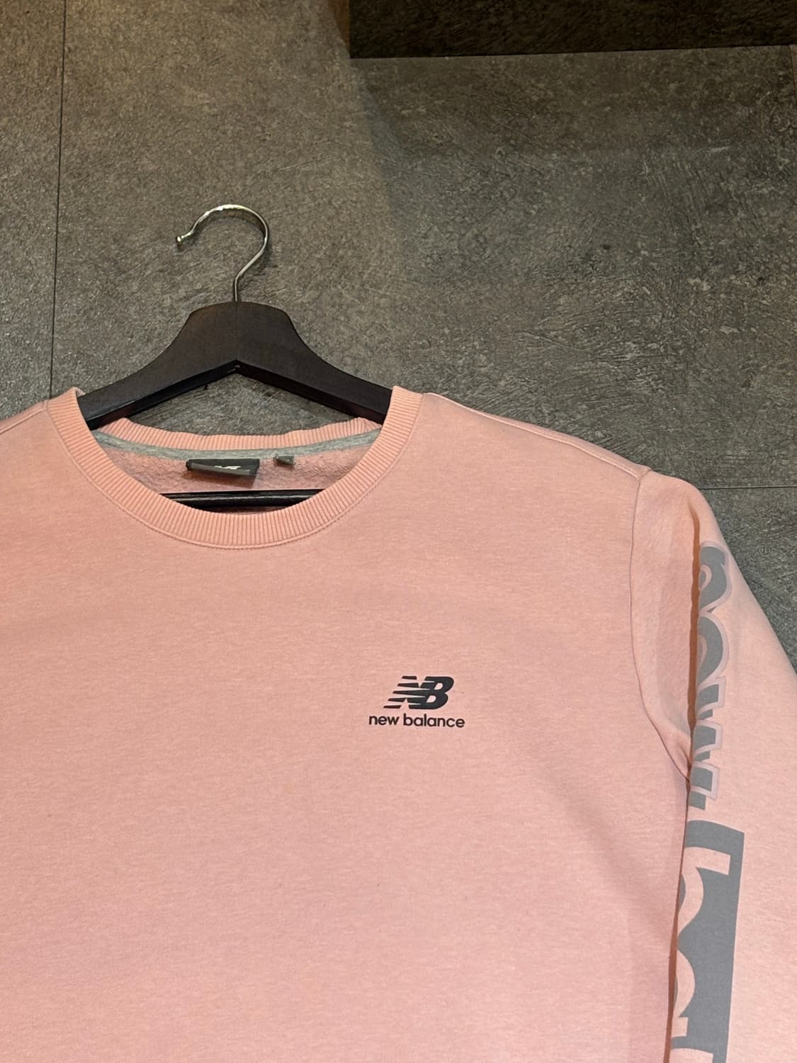 뉴발란스 맨투맨 티셔츠 105사이즈 상품이미지4
