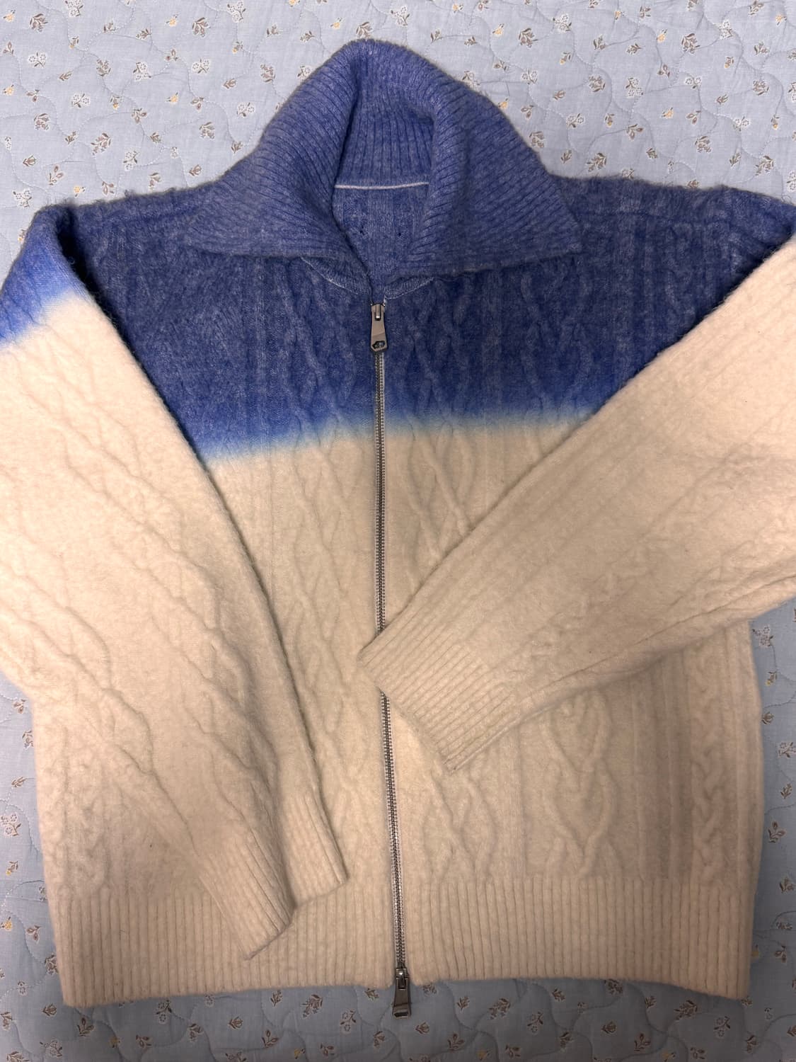 아더에러 로위 집업 니트 상품이미지2