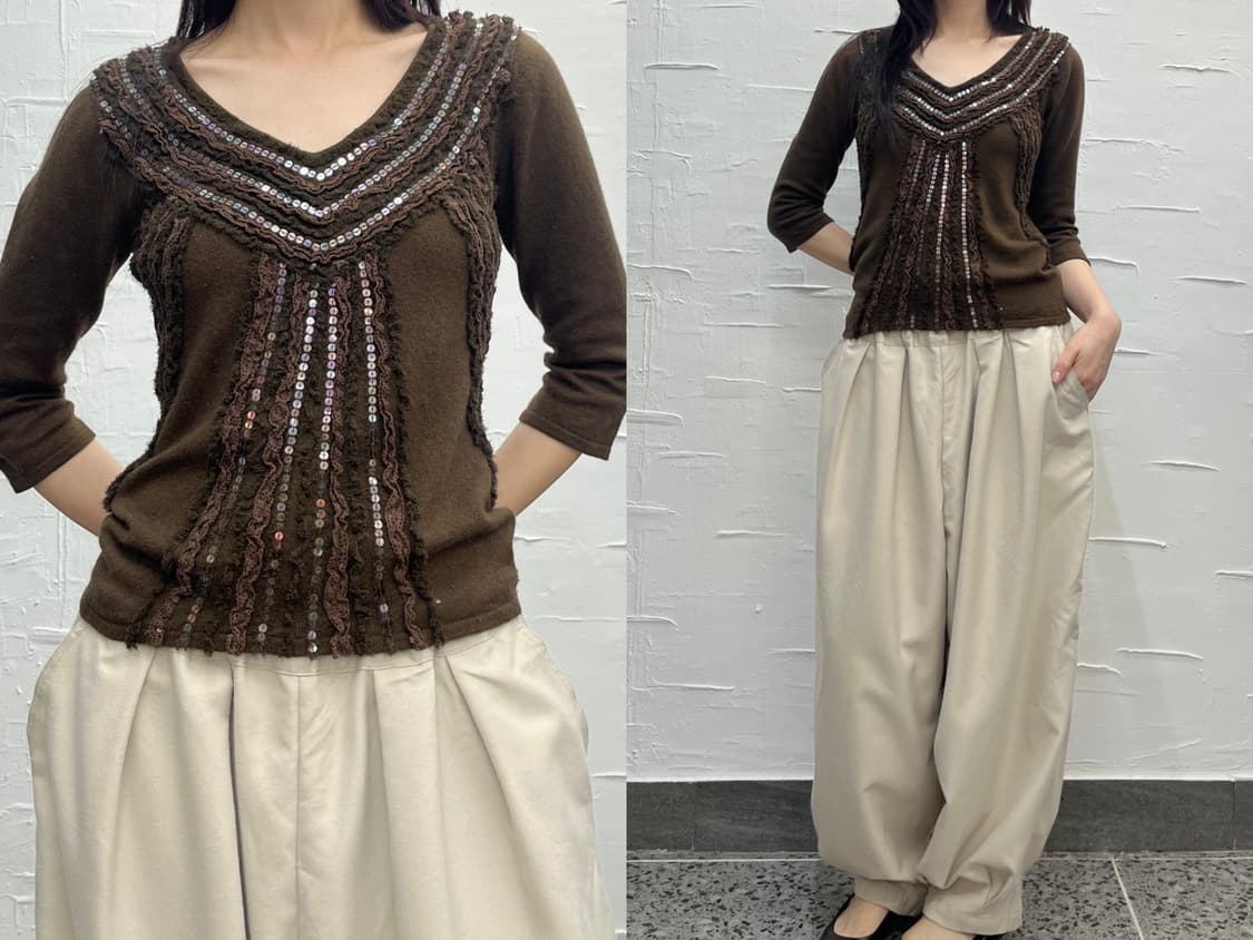 Beeds v-neck knit 상품이미지1