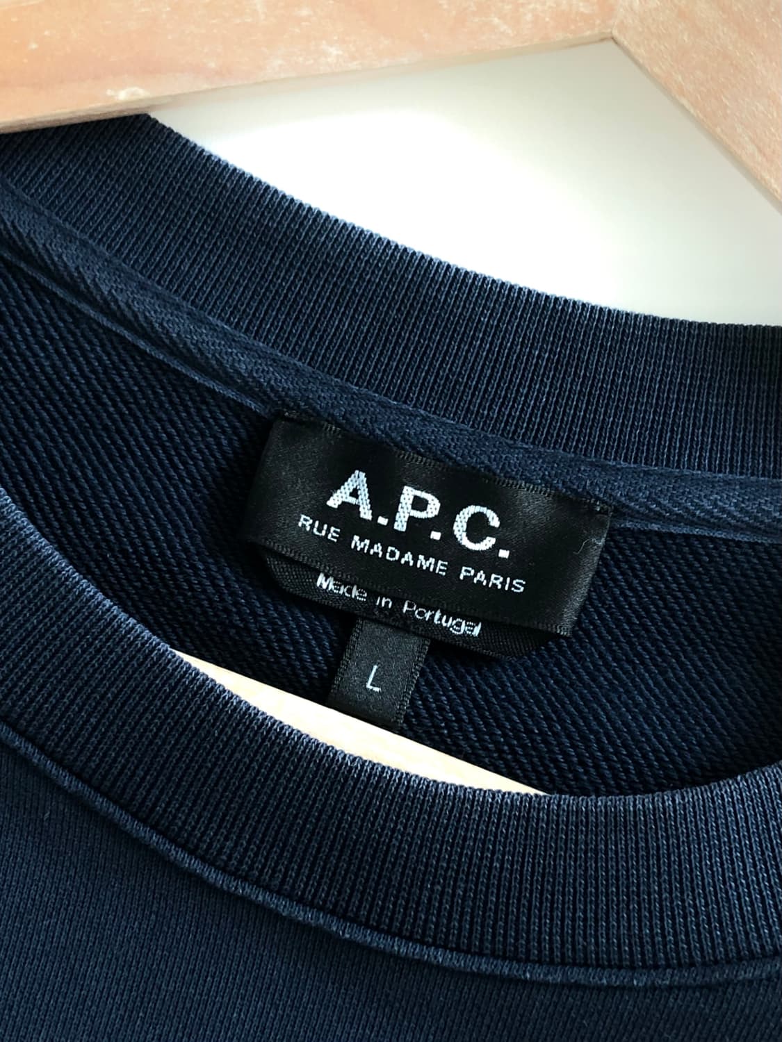 A.P.C 아페쎄 네이비컬러 로고 맨투맨 상품이미지6