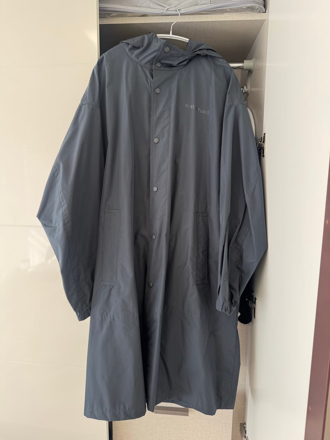 헬무트랭 레인코트 상품이미지1