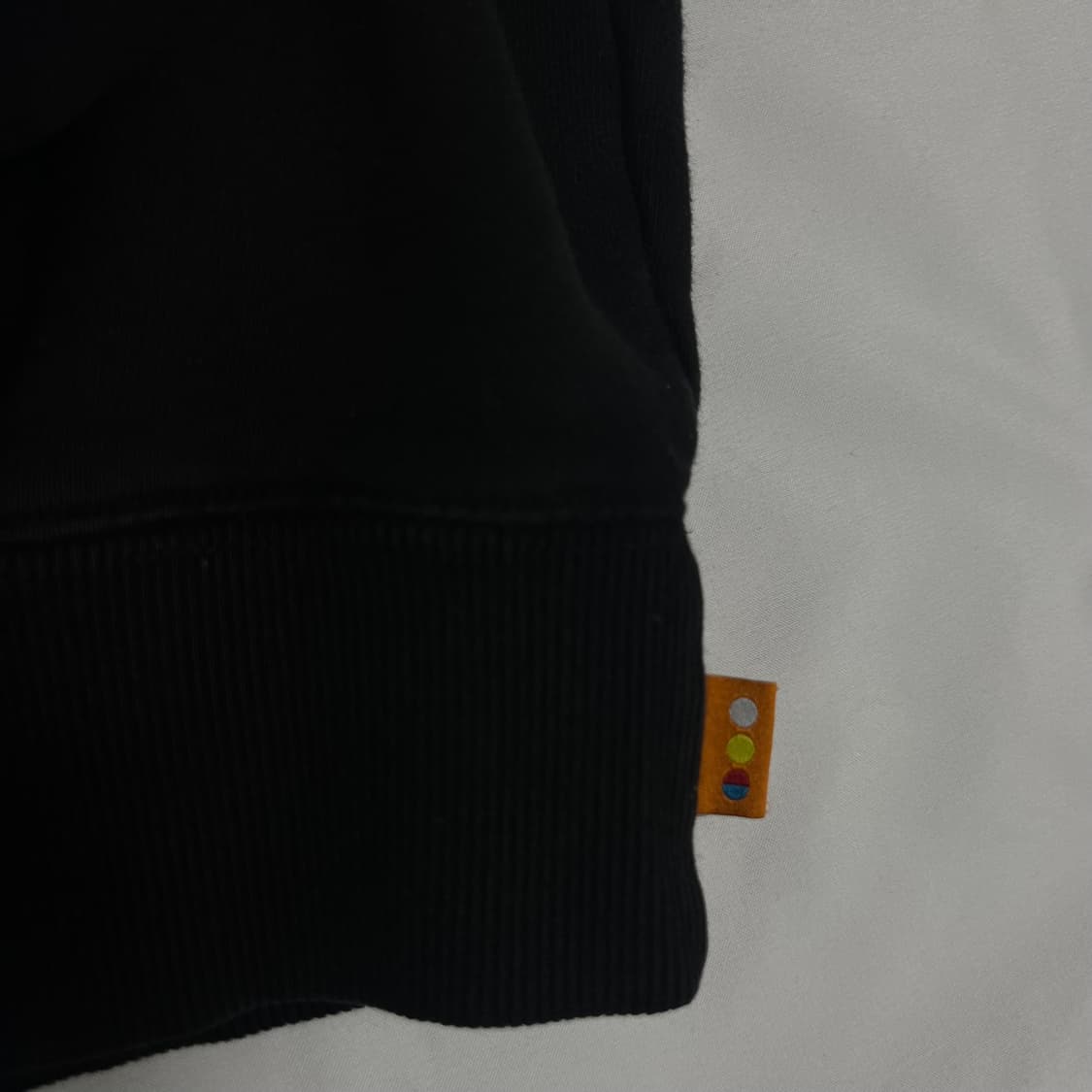 아이앱 스튜디오 블랙 후드티 상품이미지4