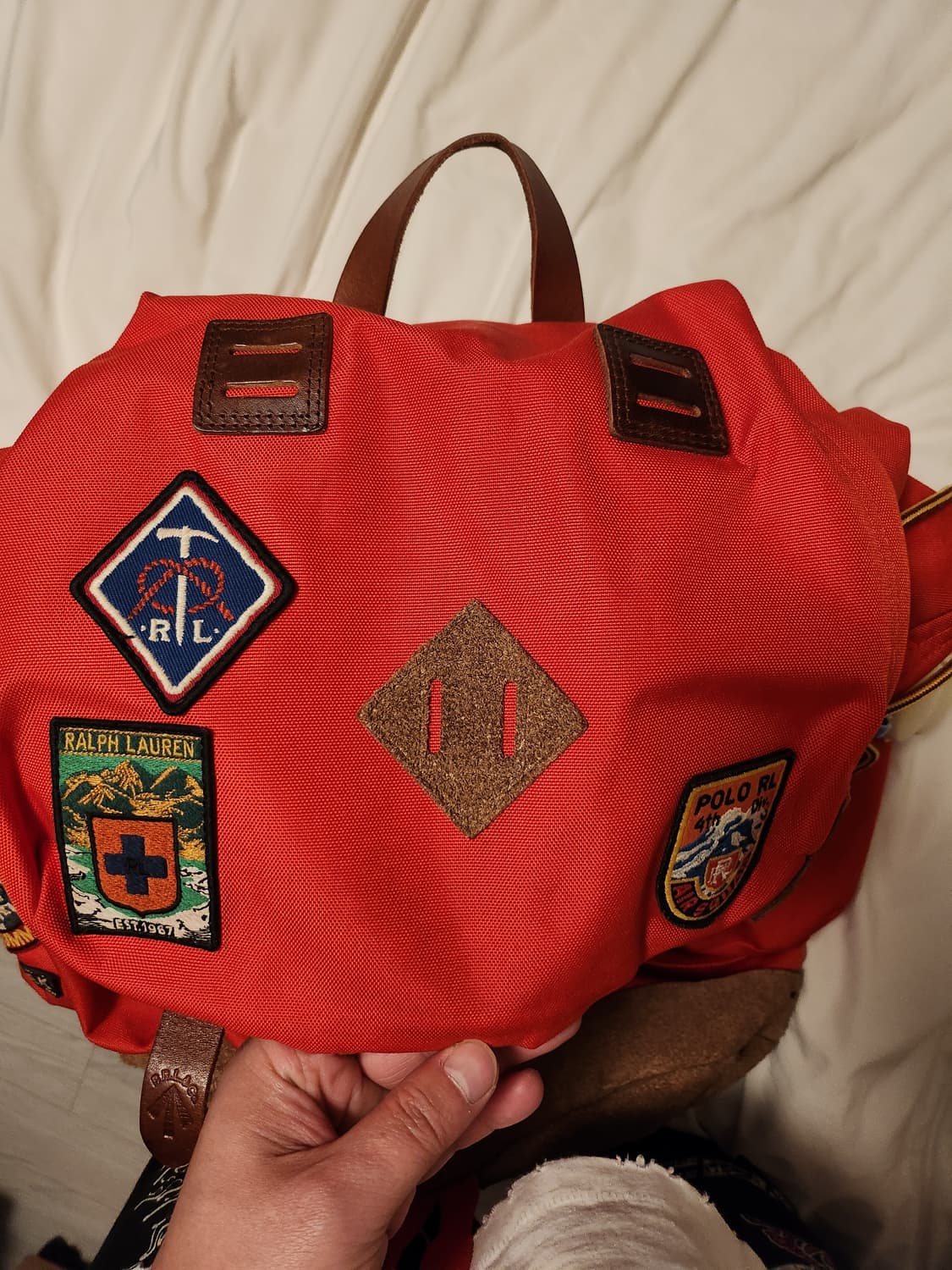 폴로 스웨이드 트림 백팩 레드 상품이미지3