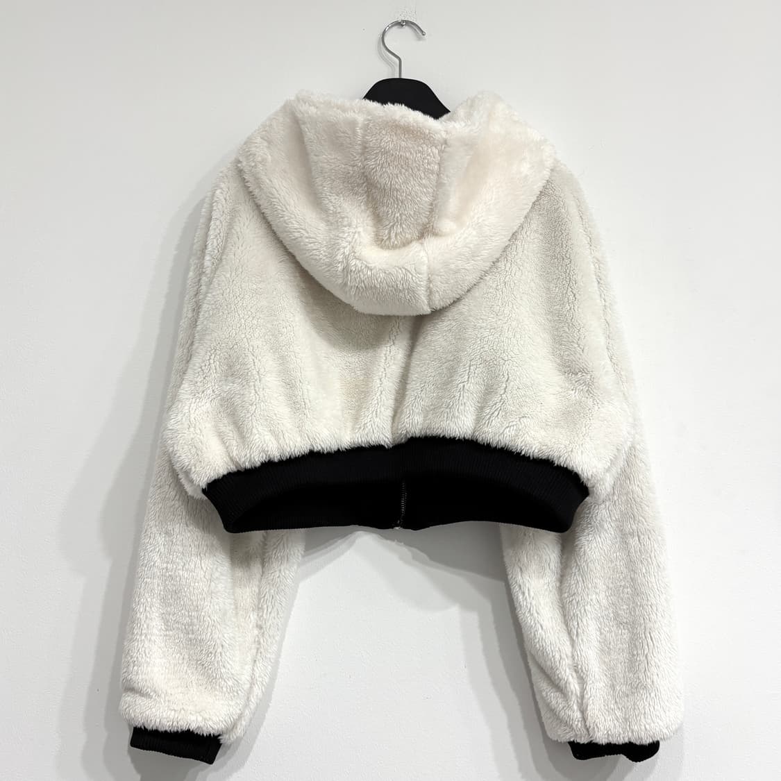 리버시블 양면 퍼 크롭 후드 항공점퍼 상품이미지6