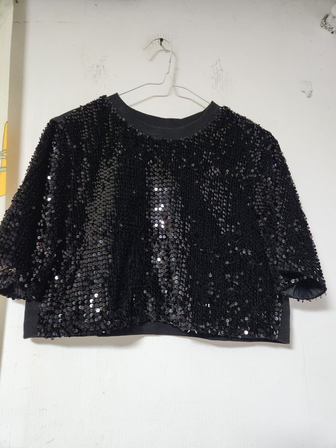 럭키 마르쉐 블랙 스팽글 크롭 반팔 티셔츠 M 상품이미지2