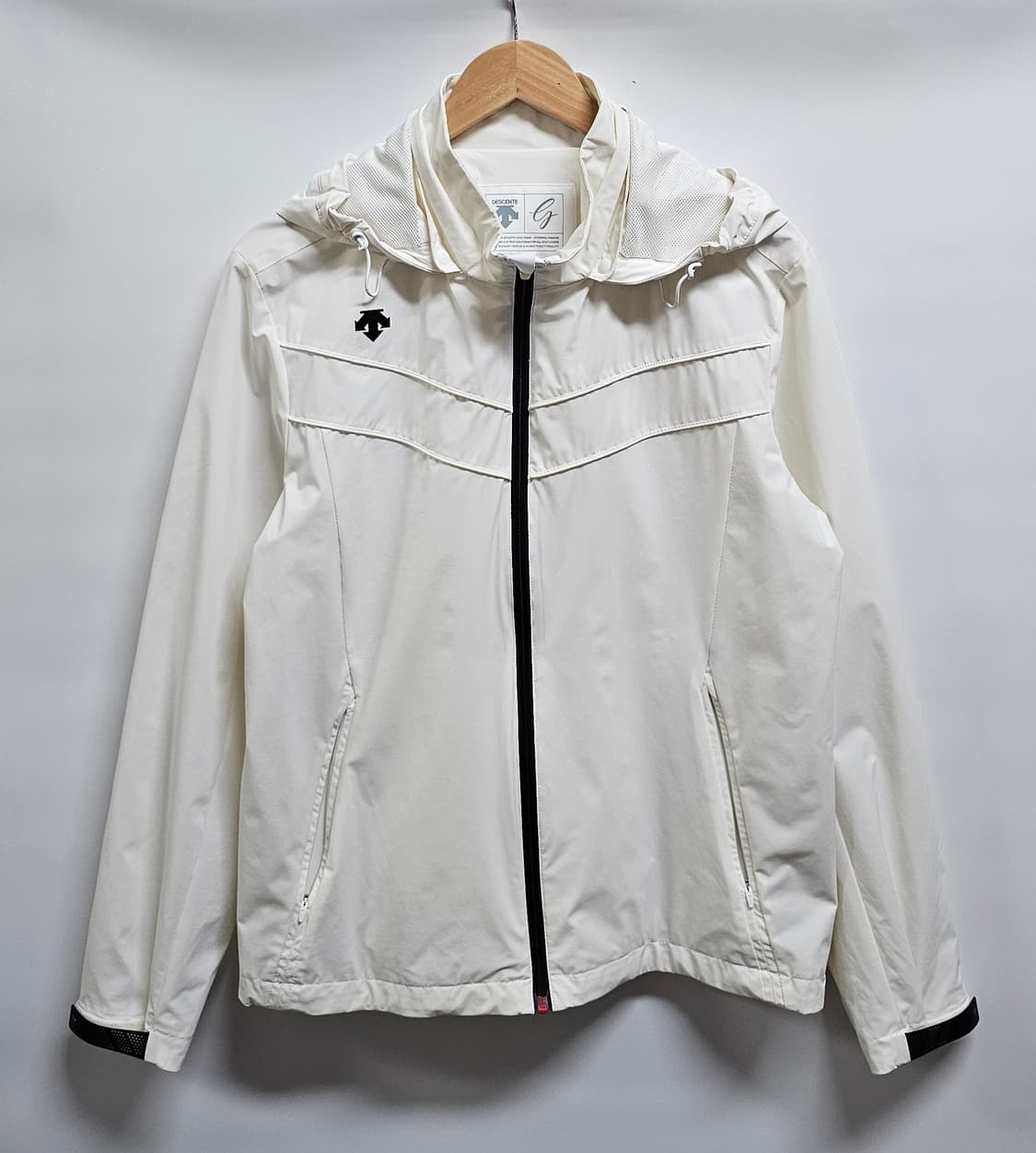 데상트골프 후드 바람막이 자켓 100 상품이미지1