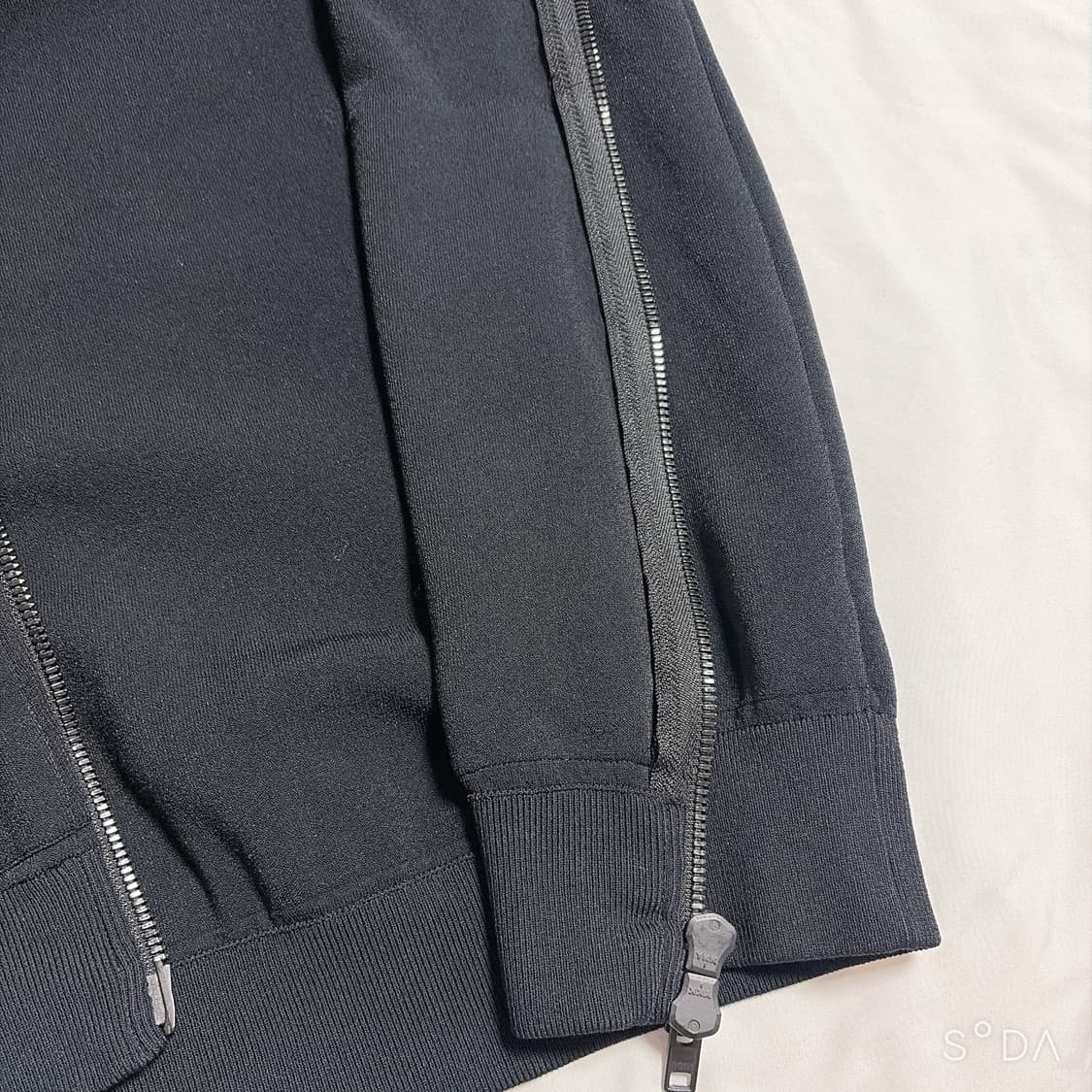 알렉산더왕 x h&m 엠보싱 후드집업 상품이미지9