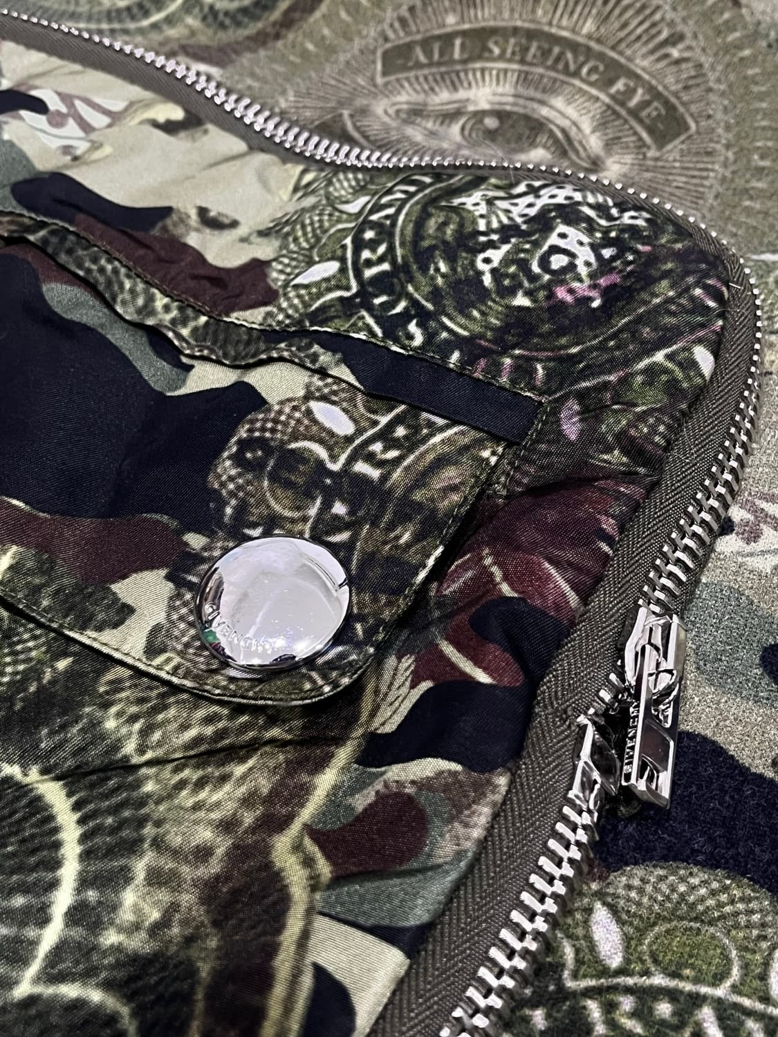 지방시 카모플라쥬 패턴 빅포켓 후드티 남성 XL 상품이미지6