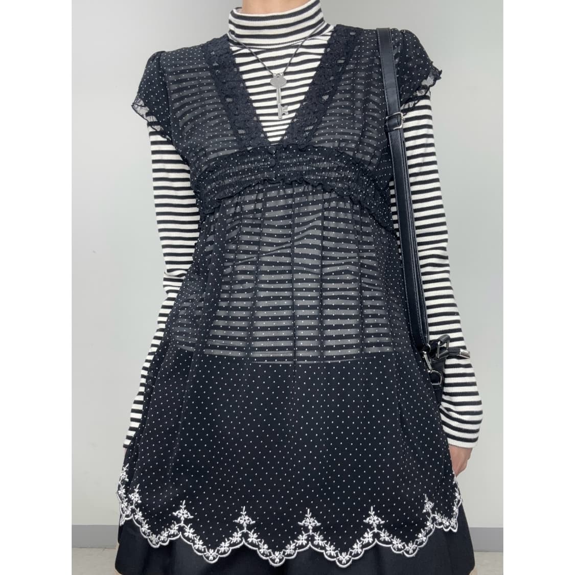 빈티지 도트 반팔 블라우스 상품이미지1