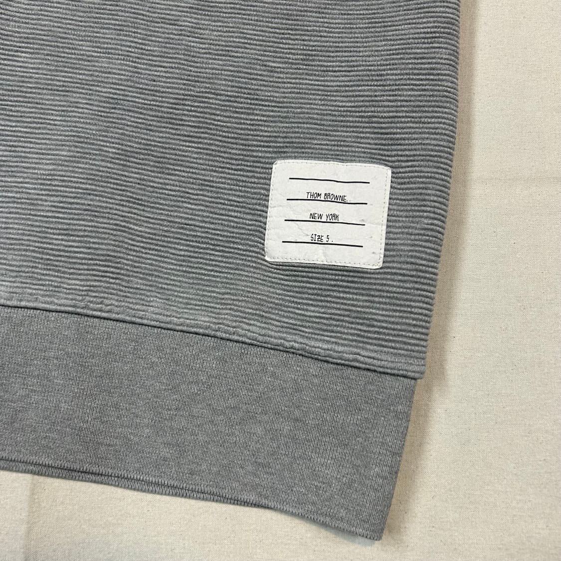 5) 톰브라운 오토맨 4-바 새들 슬리브 폴로 셔츠 상품이미지4