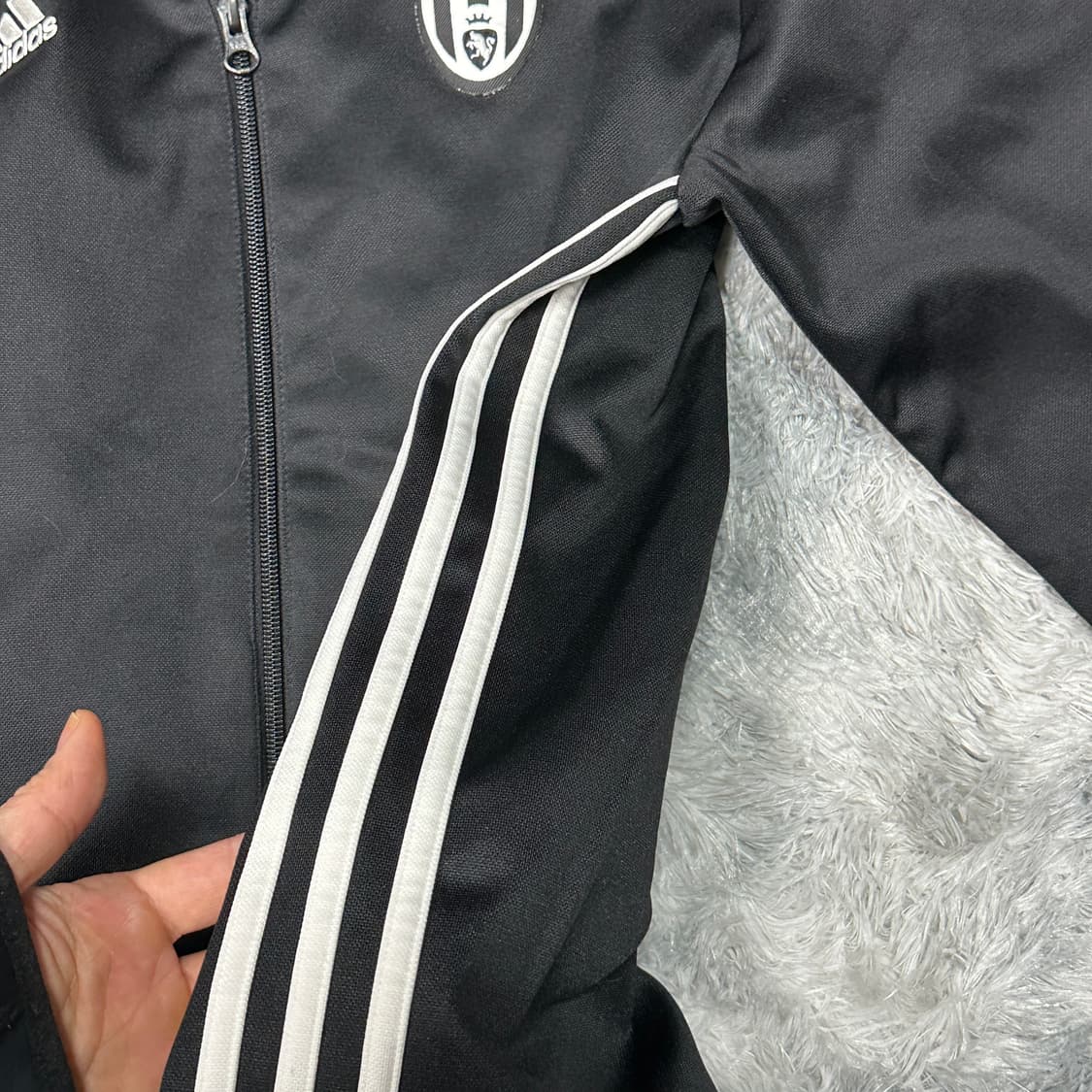 아디다스 유벤투스 블랙 트랙탑 L 상품이미지3