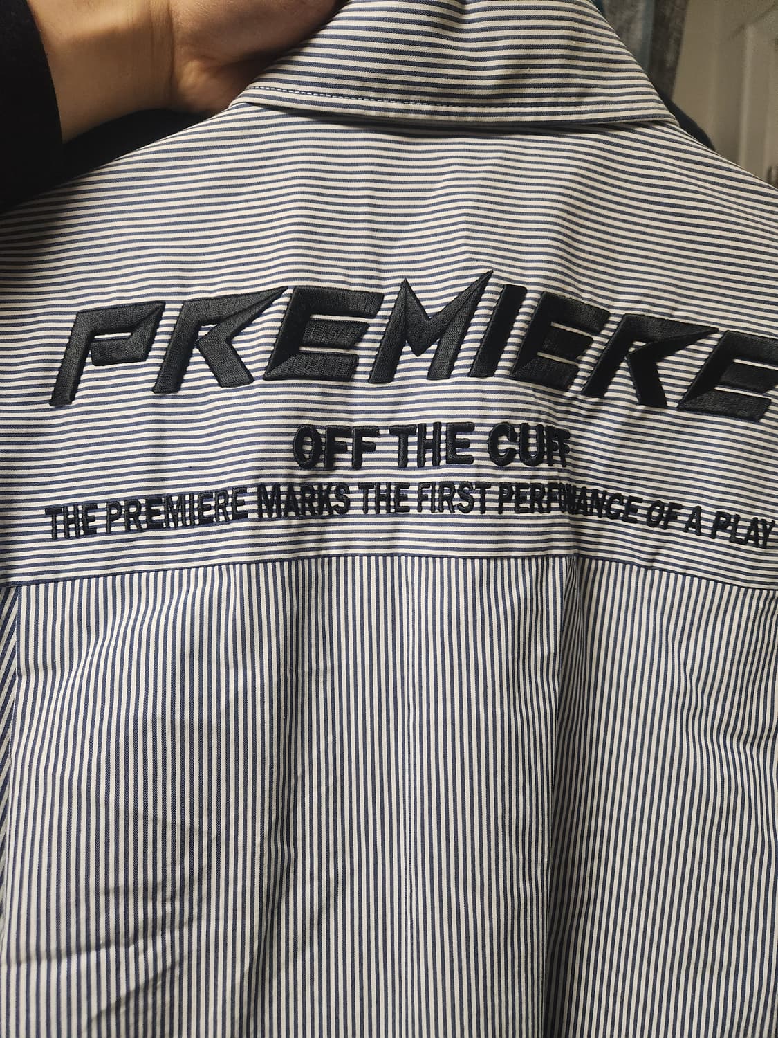 지오송지오 등판자수 오버핏 스트라이프 셔츠 95 상품이미지2