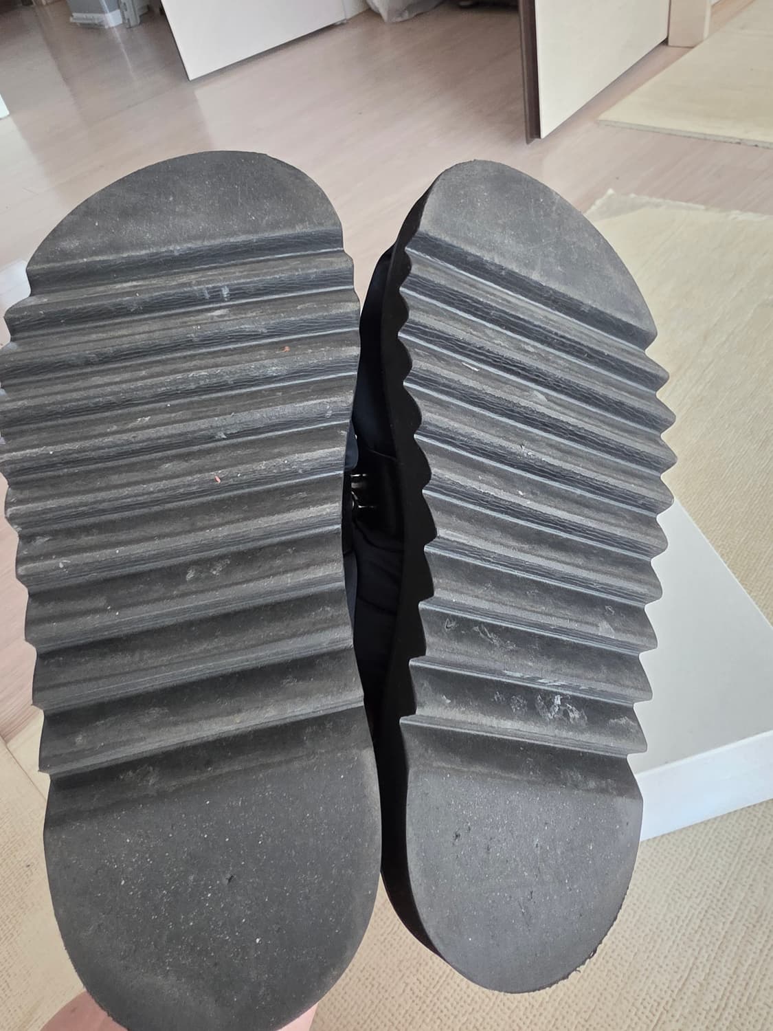 Toga virilis 뮐 제품 판매합니다 42 사이즈 상품이미지3