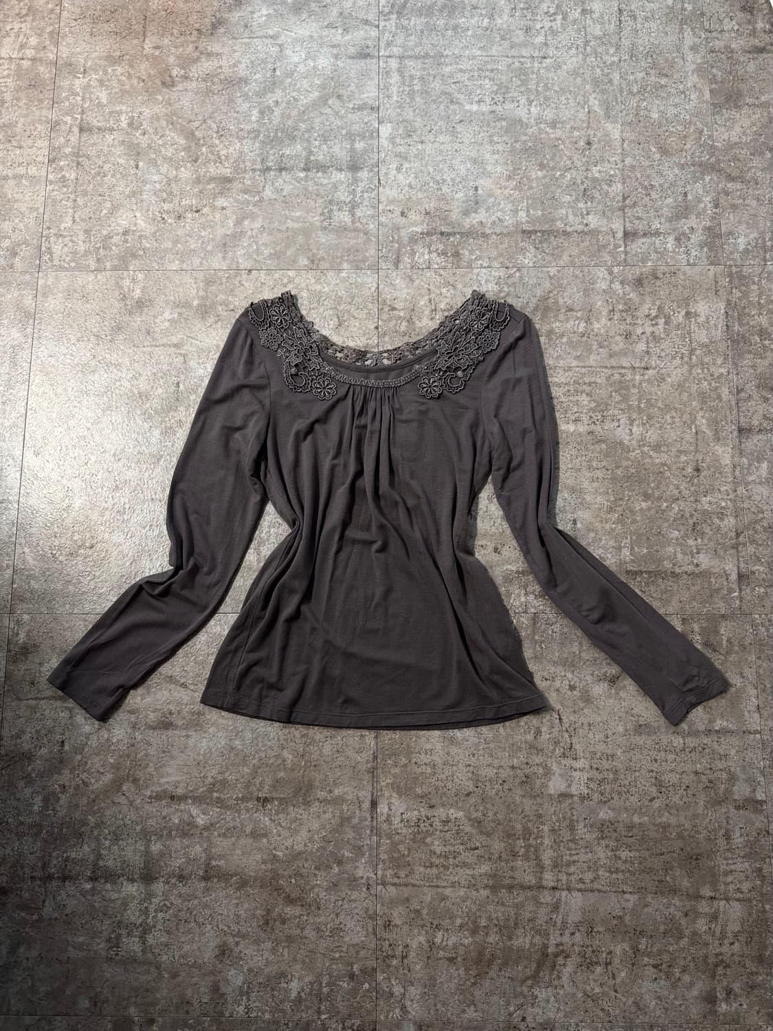 레이스 모티프 롱 슬리브 티 상품이미지1