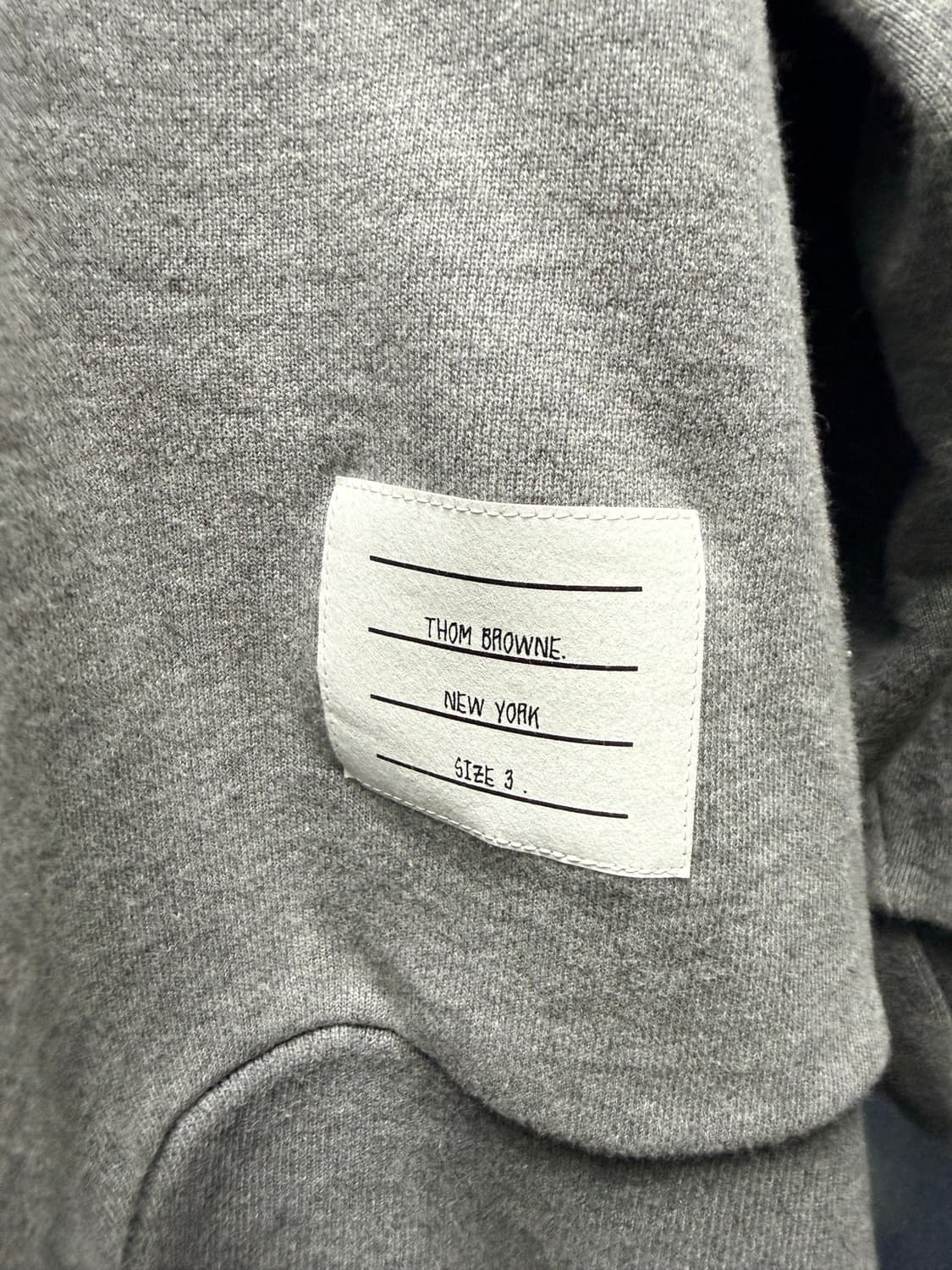 톰브라운 그레이 사선완장 맨투맨 사이즈3 상품이미지5