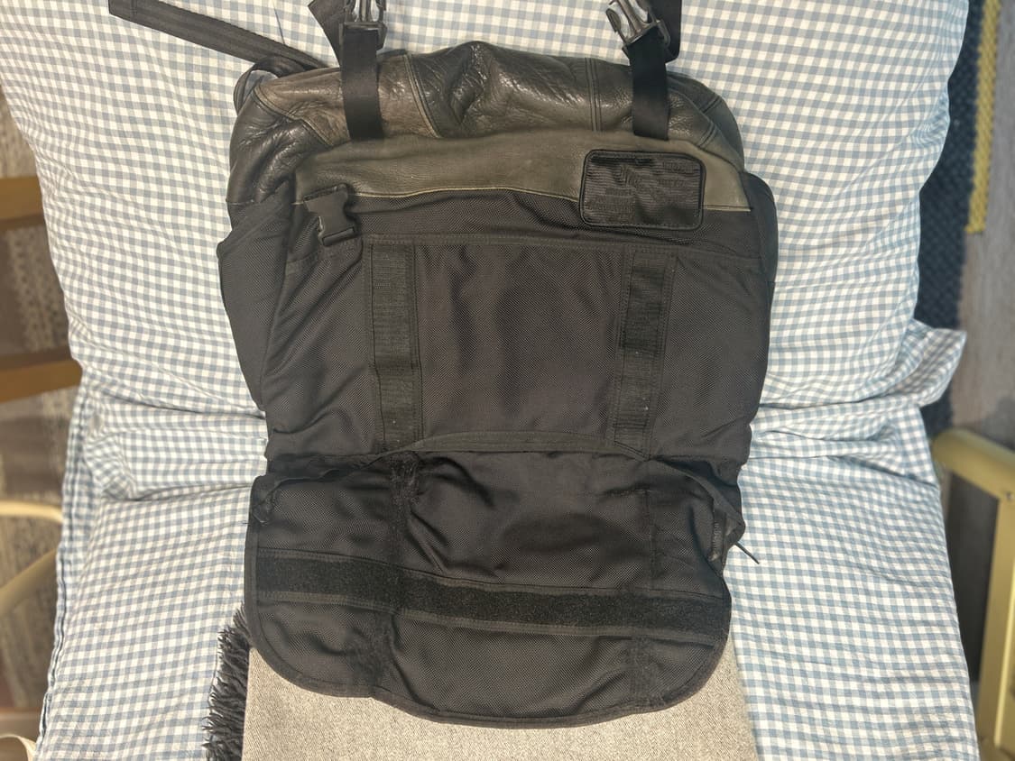 VISVIM 올드비즈빔 아웃도어 패치 올블랙 레더 발리스틱 크로스백 상품이미지8