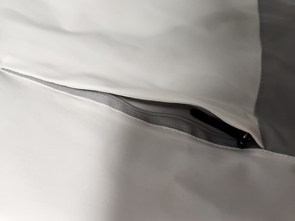 험멜 바람막이 사이즈100 (새상품급,미사용)

오염 하자 없이 깨끗해요 상품이미지8