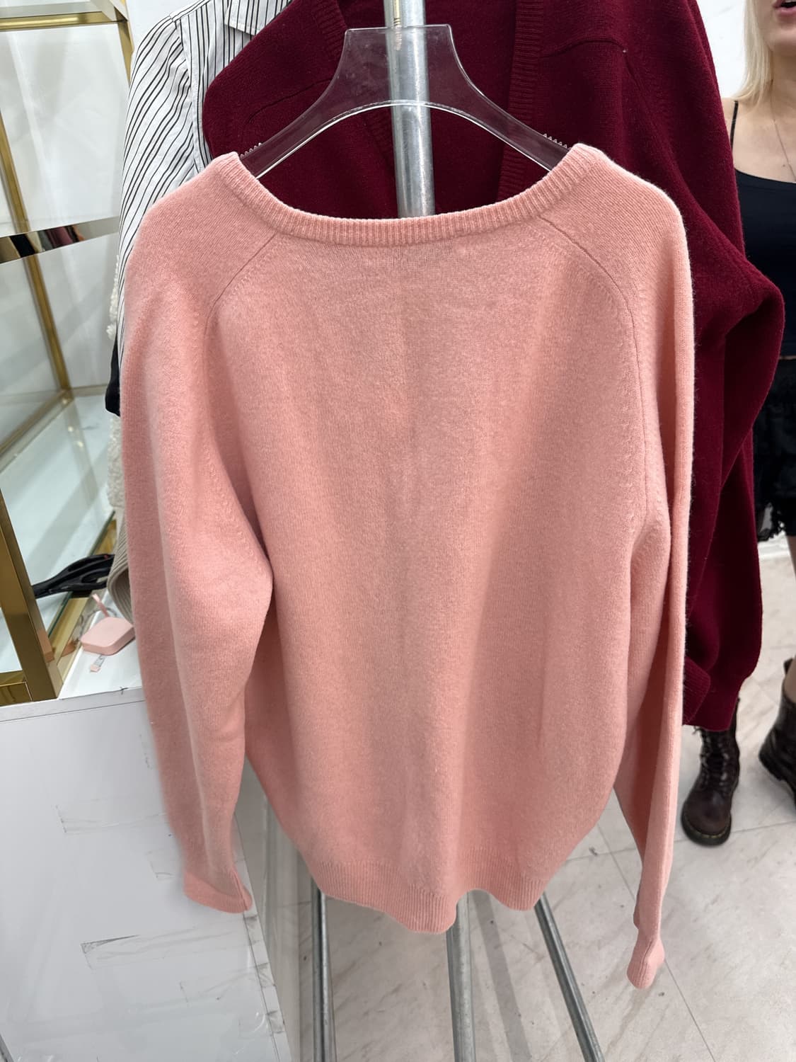 버버리 브이넥니트 핑크 상품이미지4