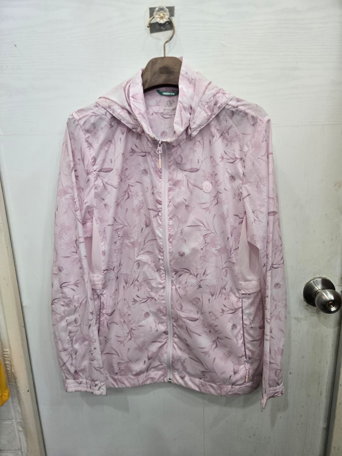 100,L )) BLACK YAK 블랙야크 플라워 바람막이 점퍼!~ 상품이미지1