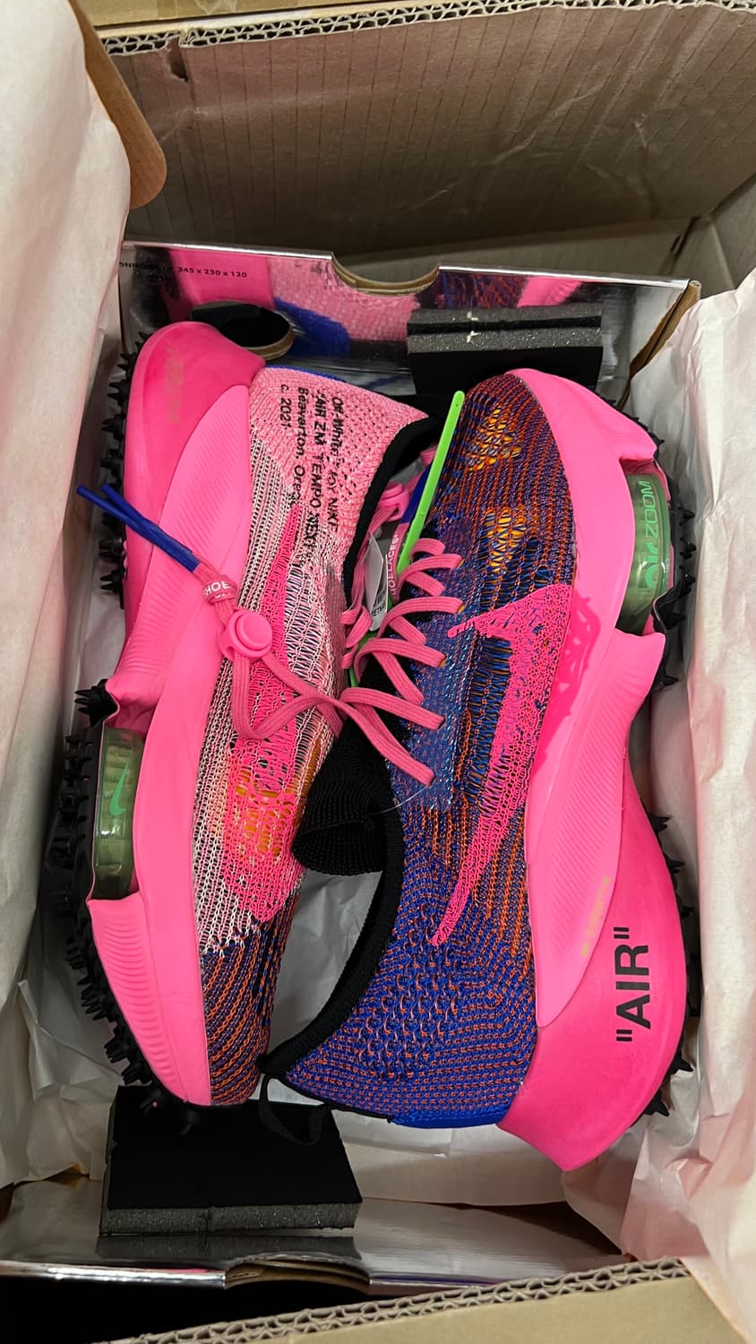 나이키 x 오프화이트 에어 줌 템포 넥스트% 핑크 글로우 상품이미지1