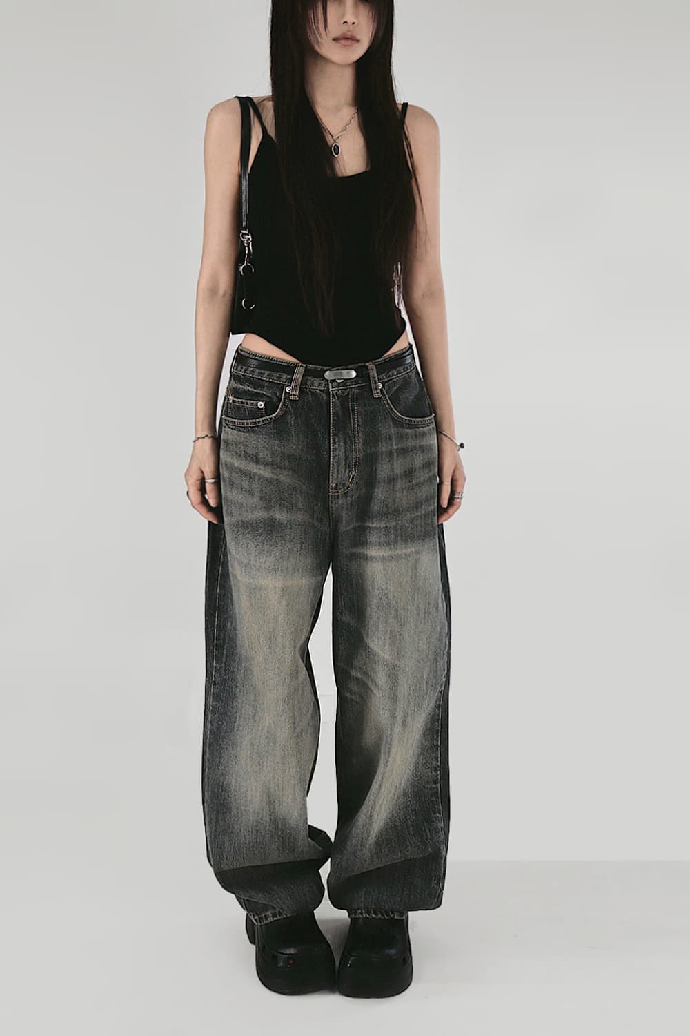 새거)시크윈 바디수트 백홀 등파임 슬리브리스 나시 미스치프 보헤미안서울 상품이미지5