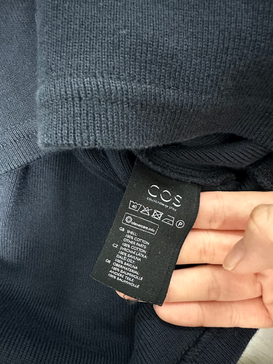 코스 네이비 라운드넥 보트넥 긴팔 티 상품이미지4