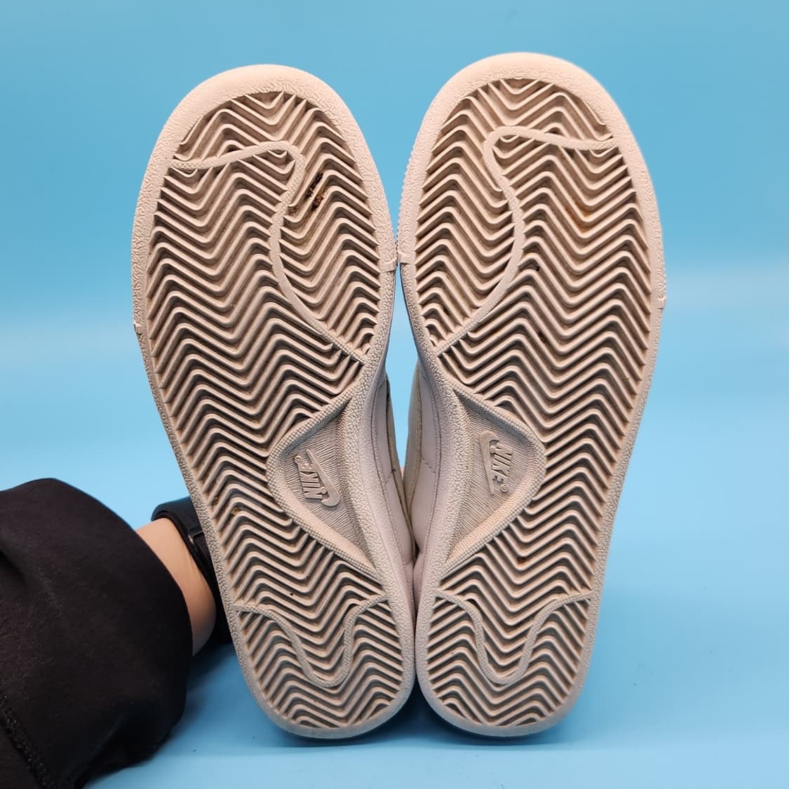 ooo 나이키 코트로얄  여성운동화230  상품이미지3