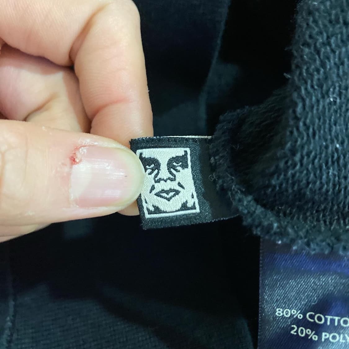 오베이 블랙 스몰로고 후드티 상품이미지6