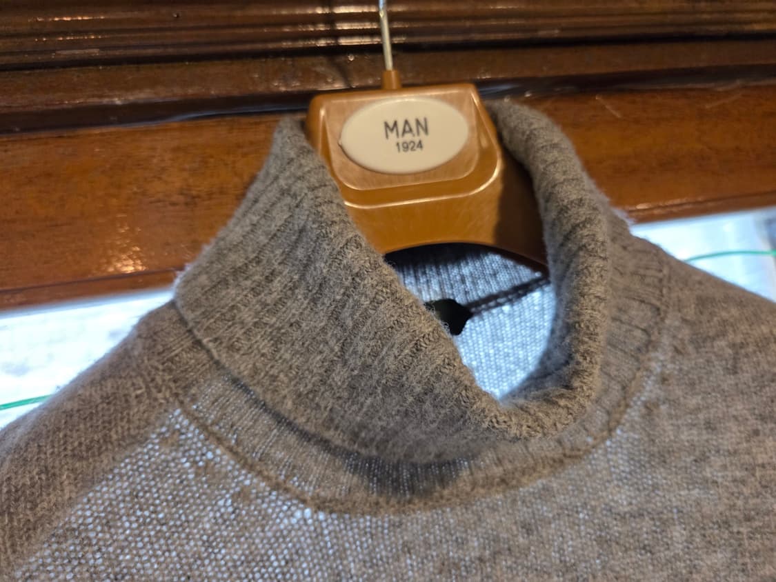 자노네 터틀넥 상품이미지6