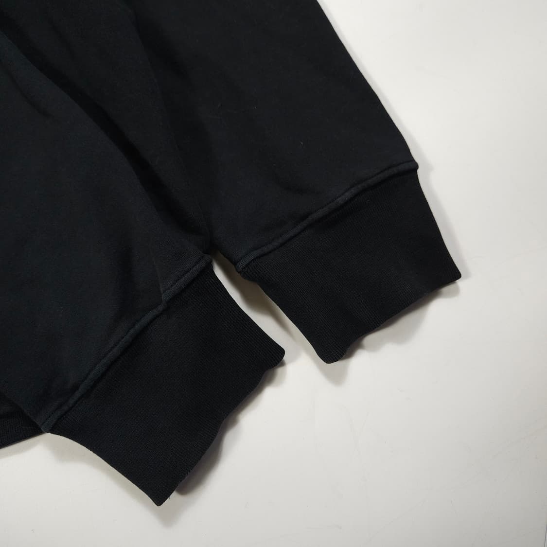 스톤아일랜드 와펜 맨투맨  상품이미지5