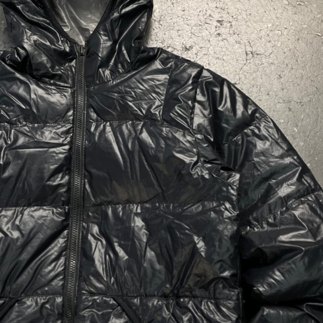 90 캠프세븐 아웃도어 리버시블 경량 유광패딩 상품이미지4