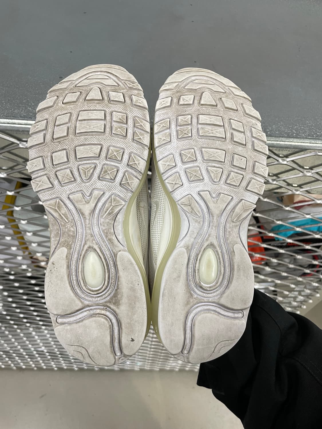 나이키 에어맥스97 화이트 망고 240 상품이미지6