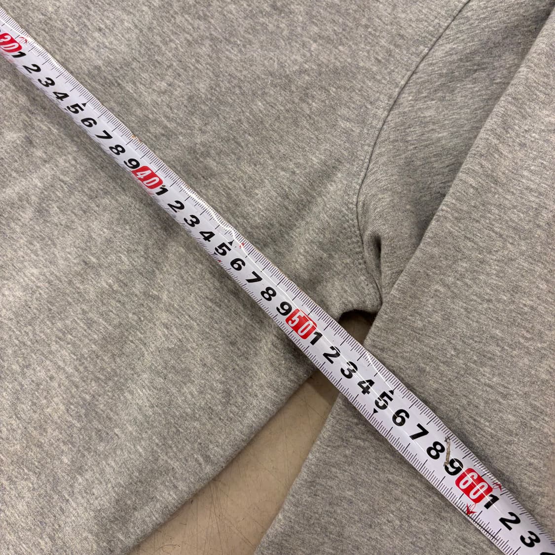 나이키 센터 스우시 그레이 맨투맨 상품이미지5