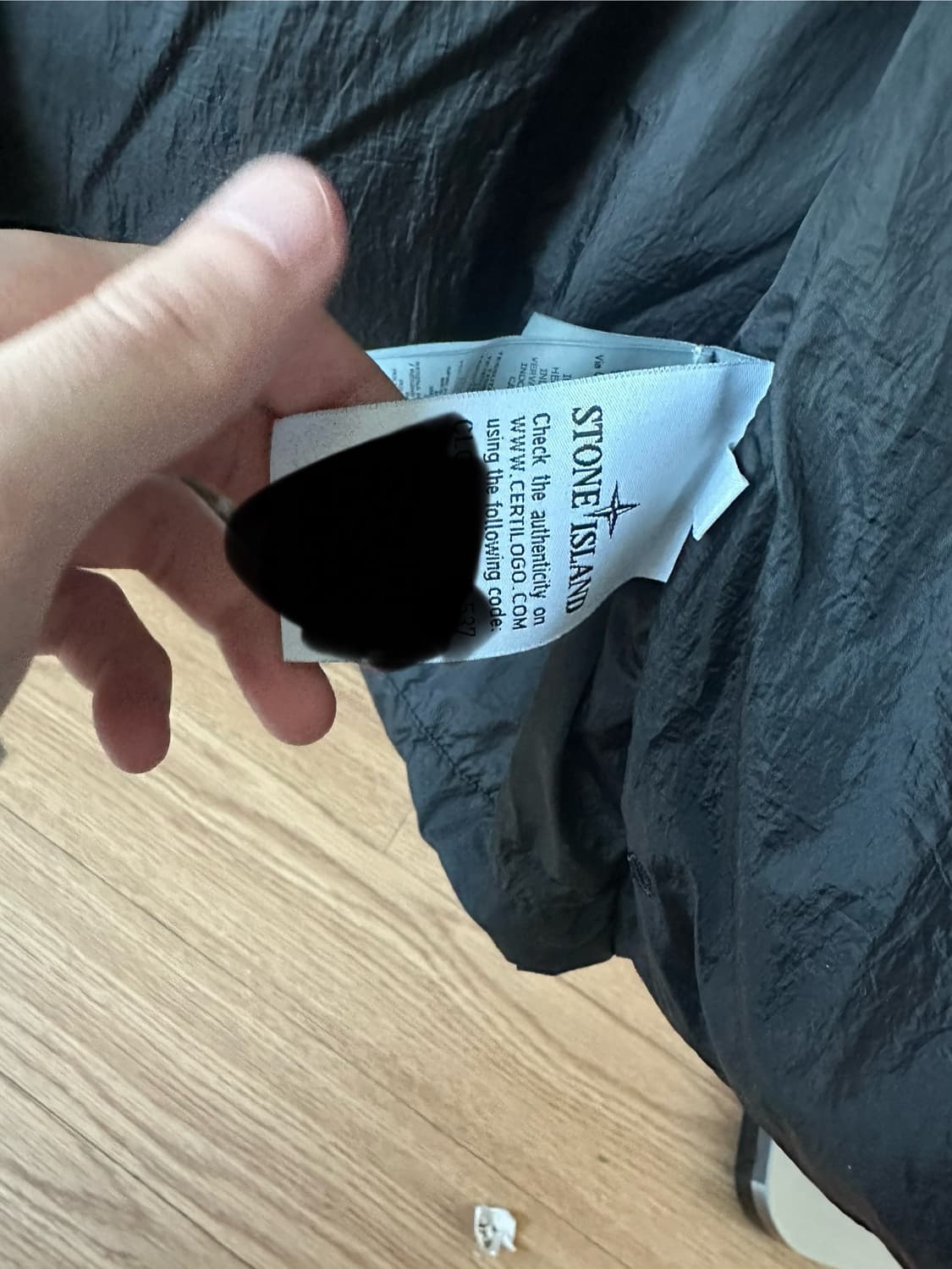 스톤아일랜드 크링클랩스 패딩 L 팝니다 상품이미지3