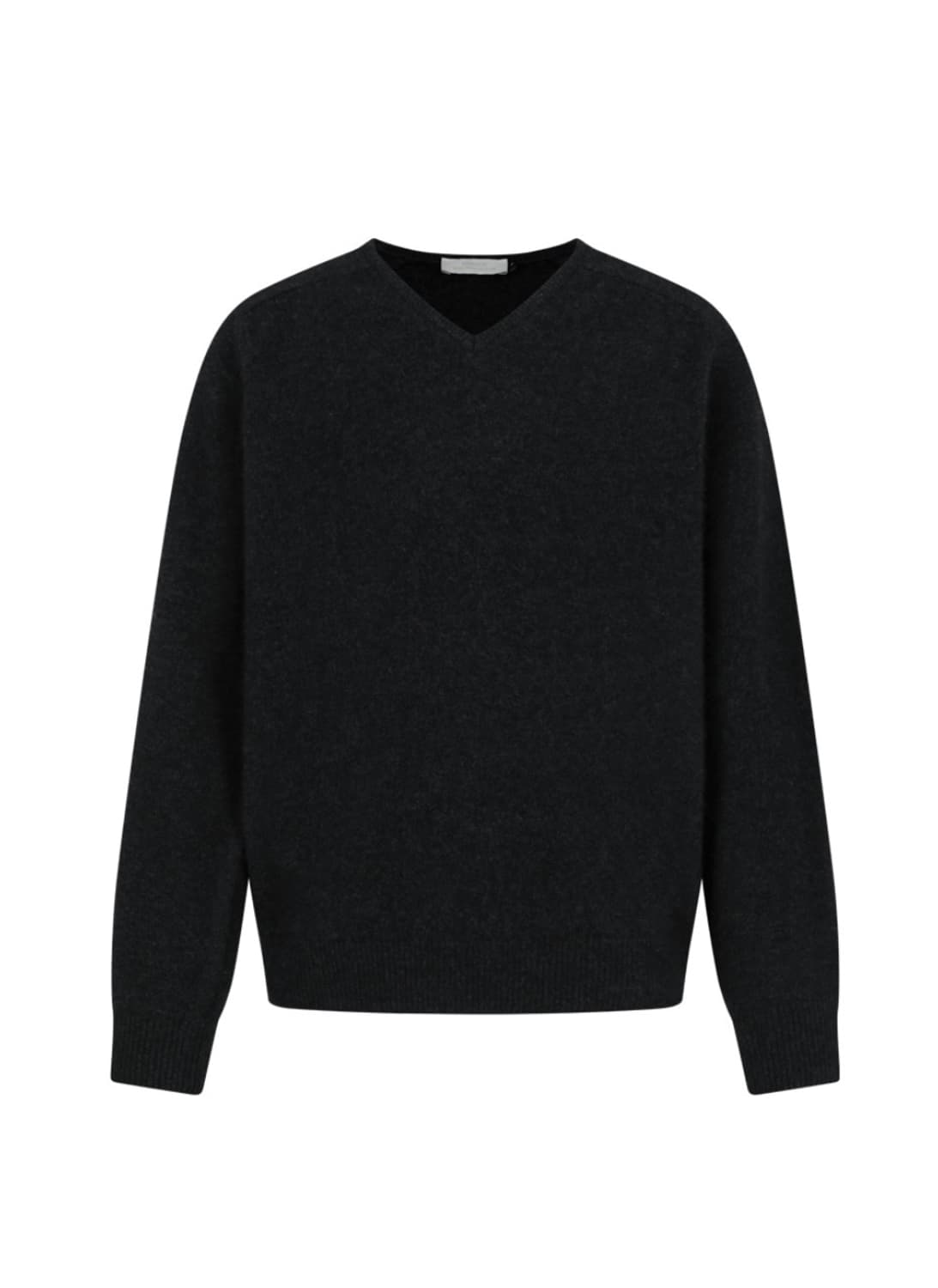 아모멘토 25FW 라쿤 브이넥 니트 상품이미지1